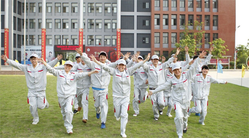 学汽修放飞梦想