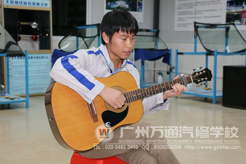 吉他弹奏