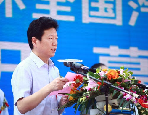 新华教育集团汽修事业部总经理杨定峰致辞