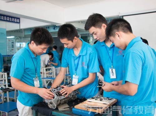 “理实一体化教学”分组实训