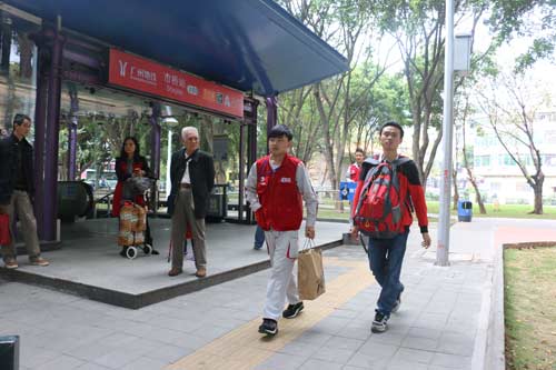 细心服务广获好评，报名热度火力全开