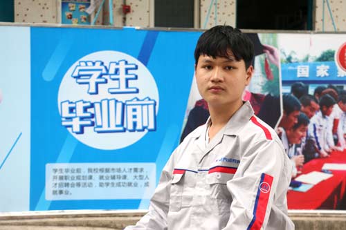 学汽修太火了，不来就再等一年